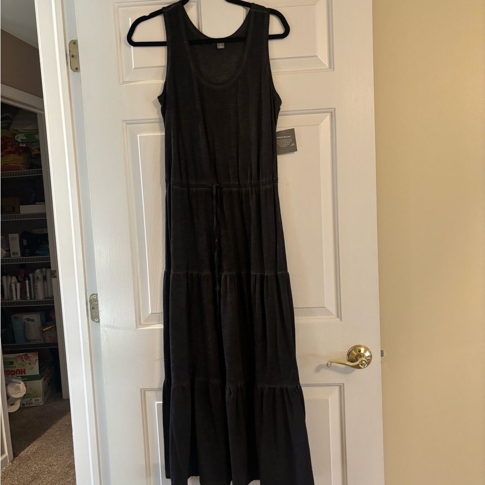 Chic Black Sleeveless Maxi Dress